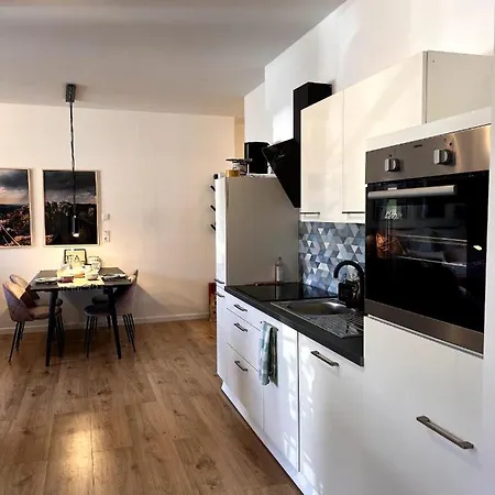 Huebsches Design Apartment Mit Parkplatz Im Zentrum Von Koenigstein Exterior foto