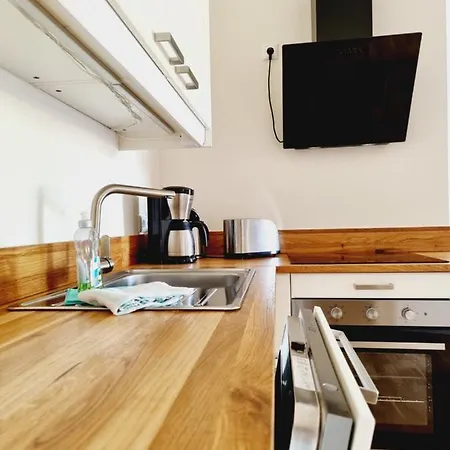 Huebsches Design Apartment Mit Parkplatz Im Zentrum Von Koenigstein Exterior foto