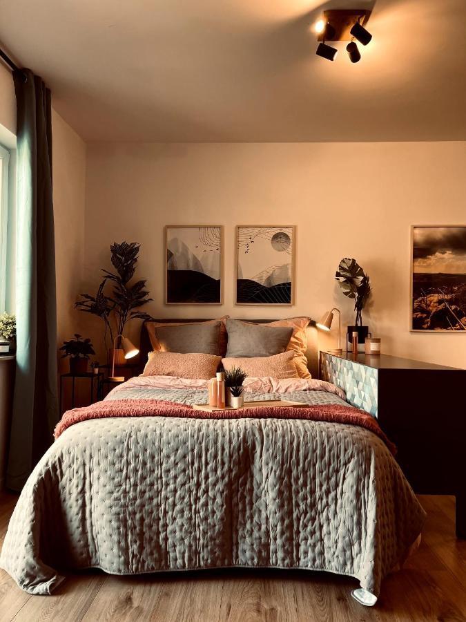 Apartment Huebsches Design Mit Parkplatz Im Zentrum Von *